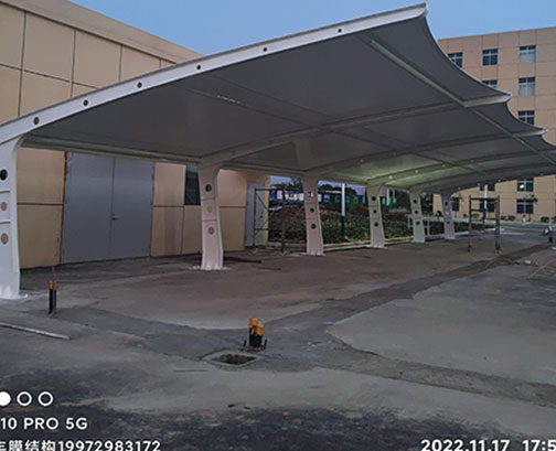 棗陽膜結(jié)構(gòu)車棚案例